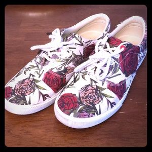 Rose sneakers